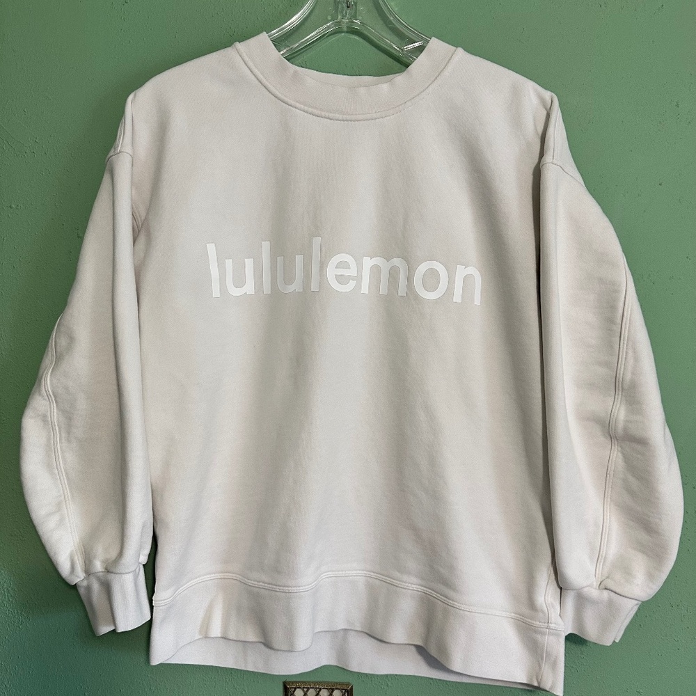 Lululemon Perfectly Oversized Graphic Crew Size Large